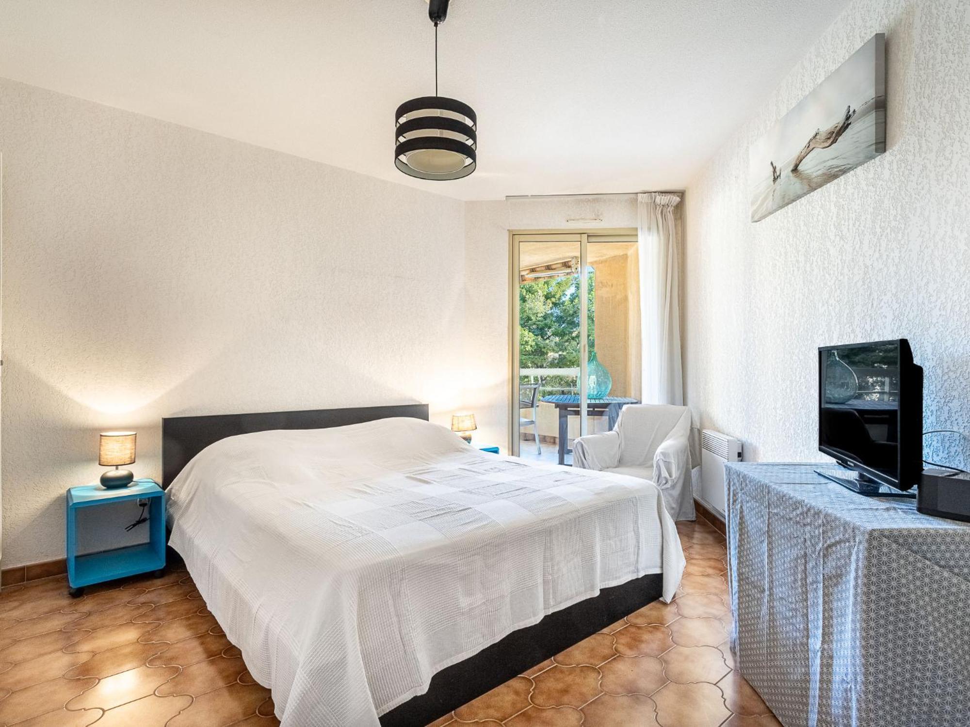 Apartment Les Regates-1 By Interhome Йер Экстерьер фото