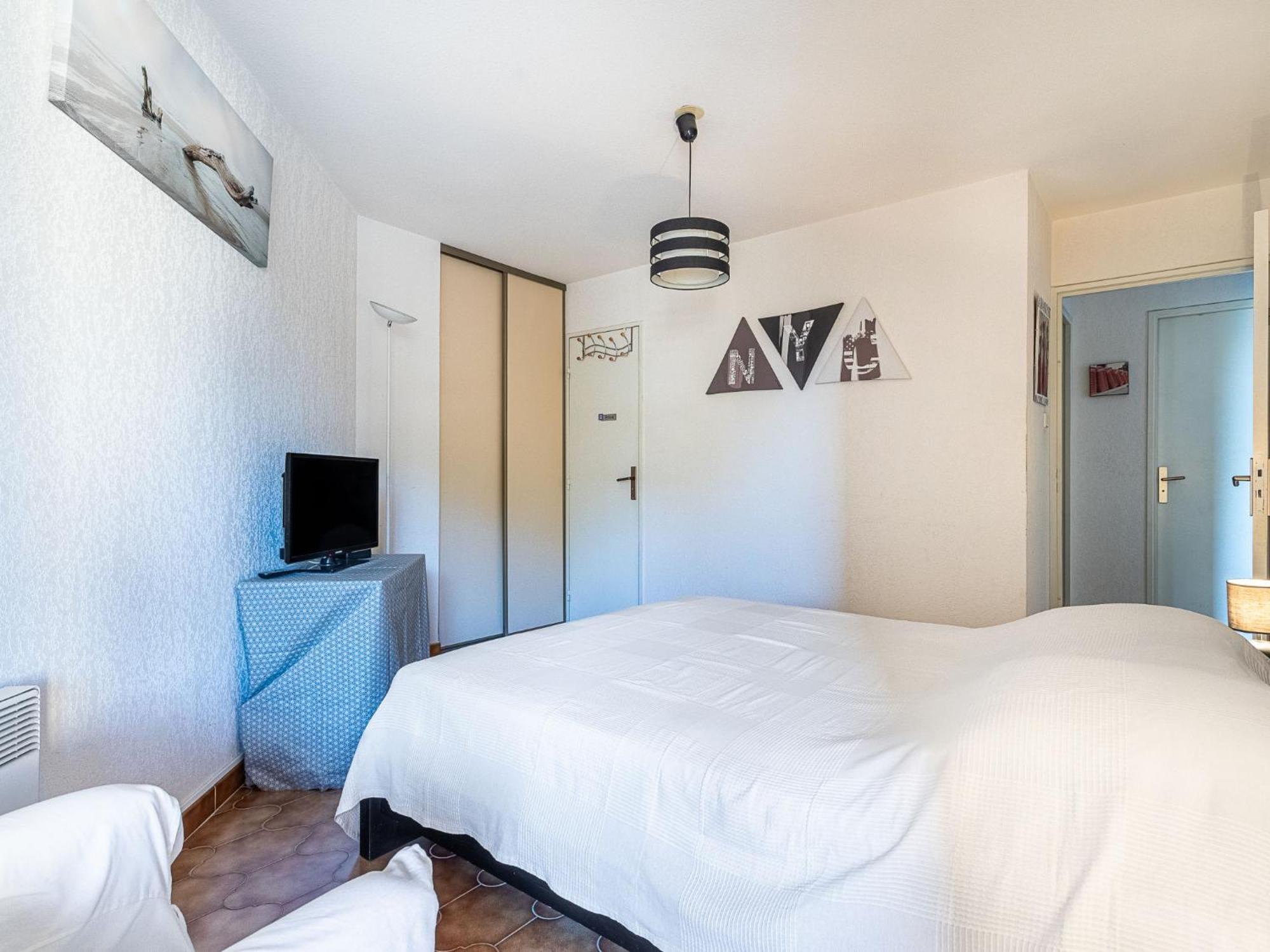 Apartment Les Regates-1 By Interhome Йер Экстерьер фото