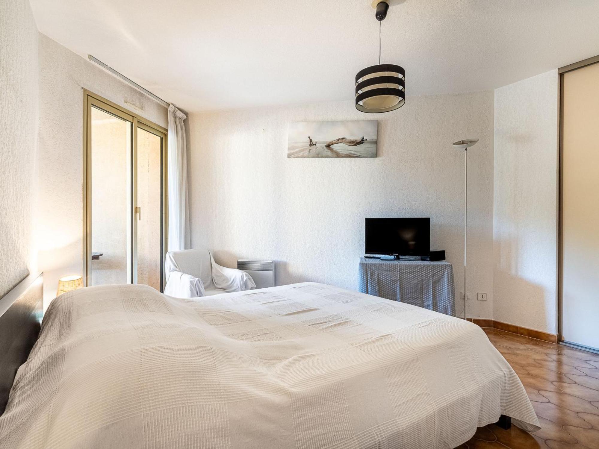 Apartment Les Regates-1 By Interhome Йер Экстерьер фото
